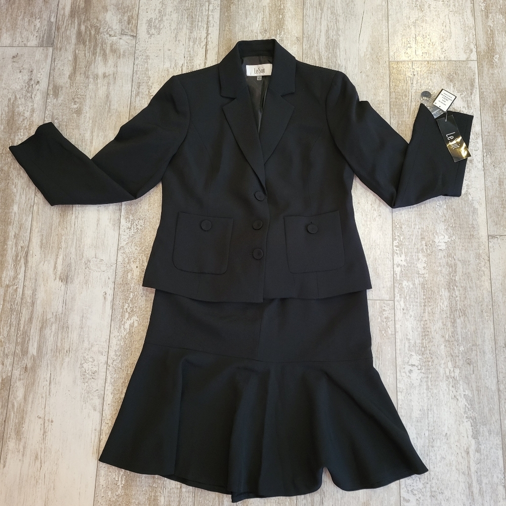 LeSuit 2 Piece Women's Black Suit Set NWT